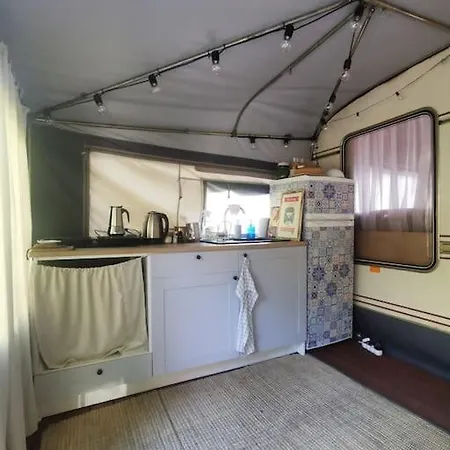 Campolohel- Przyczepa Kempingowa Ferienhaus *