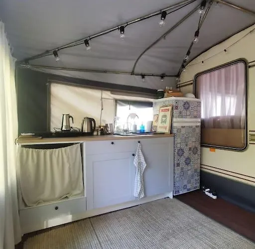 Campolohel- Przyczepa Kempingowa Дом отдыха *